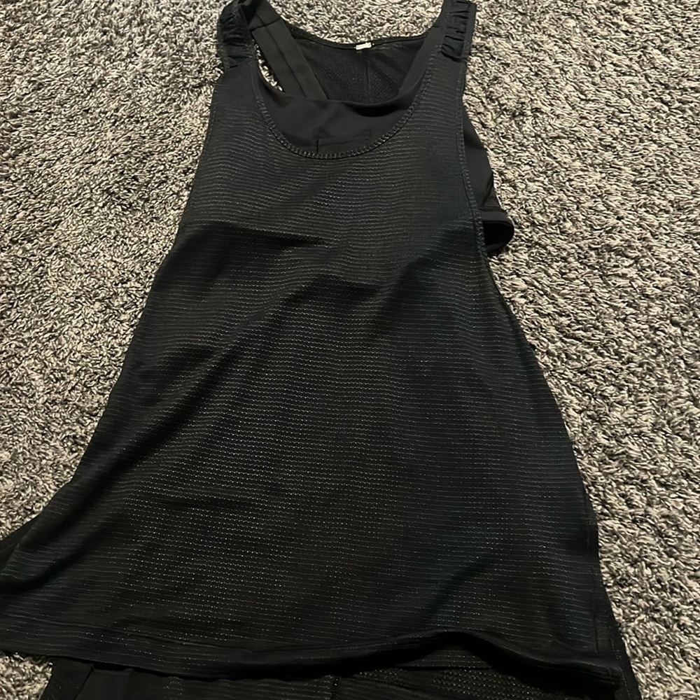 Lululemon built in bra running tank size 6.